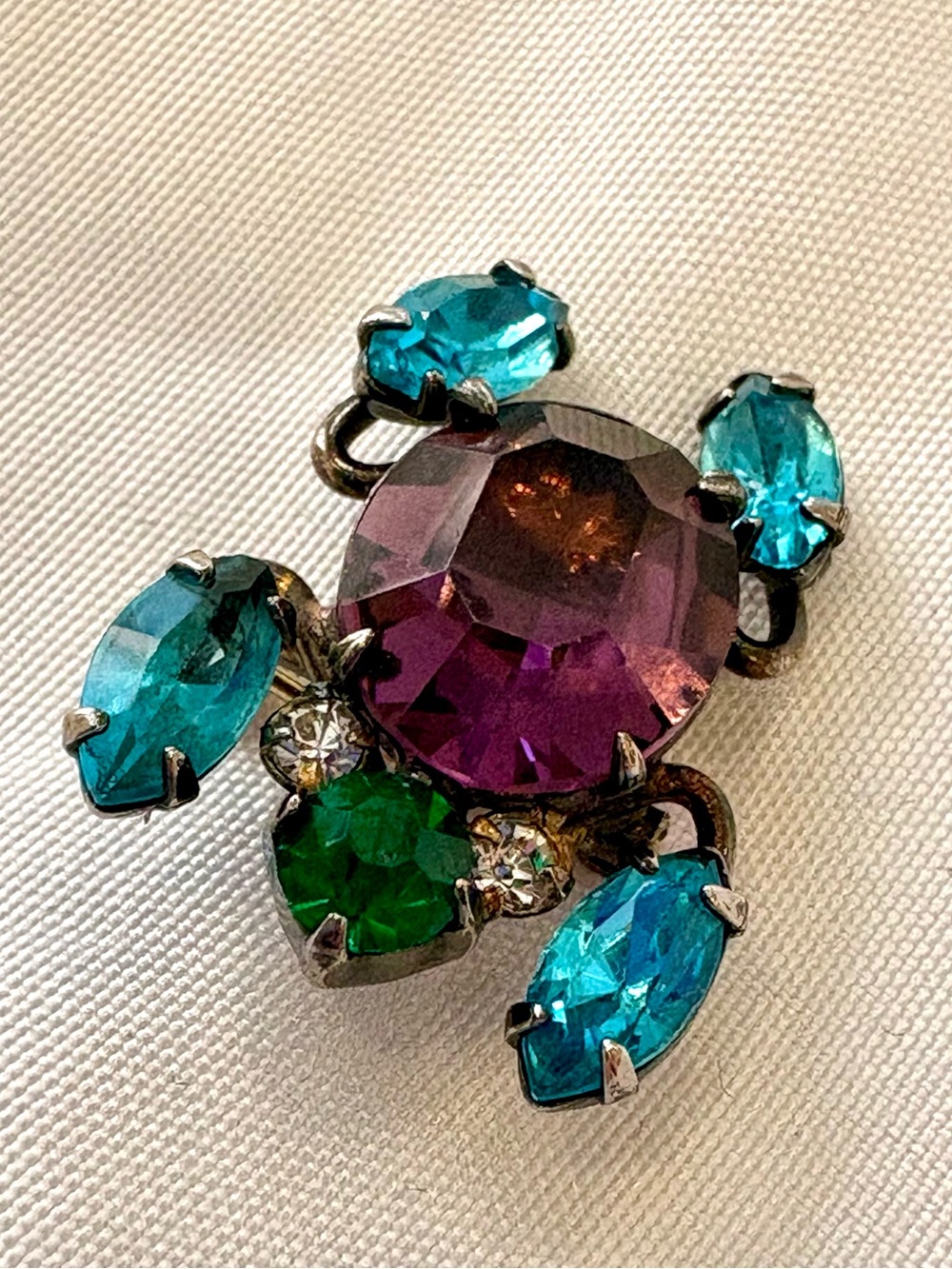 Vintage Kramer of NY figural frog brooch 50s / 60s Blue Purple Green jelly belly - Picture 6 of 6